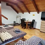 Travel House Διαμέρισμα Στσέτσιν
